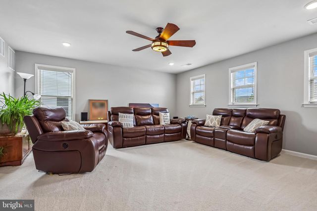 6470 PURPLE ASTER LN, Haymarket, VA 20169