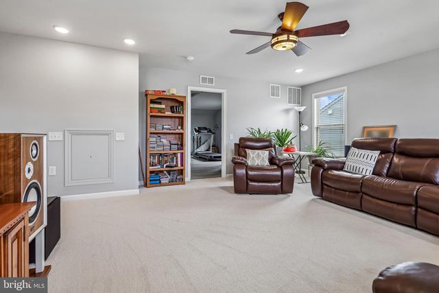 6470 PURPLE ASTER LN, Haymarket, VA 20169