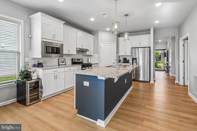 6470 PURPLE ASTER LN, Haymarket, VA 20169