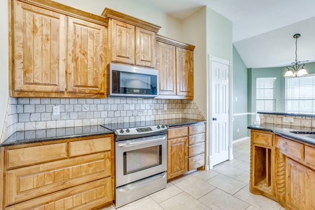 155 Cornerstone Lane, Springtown, TX 76082
