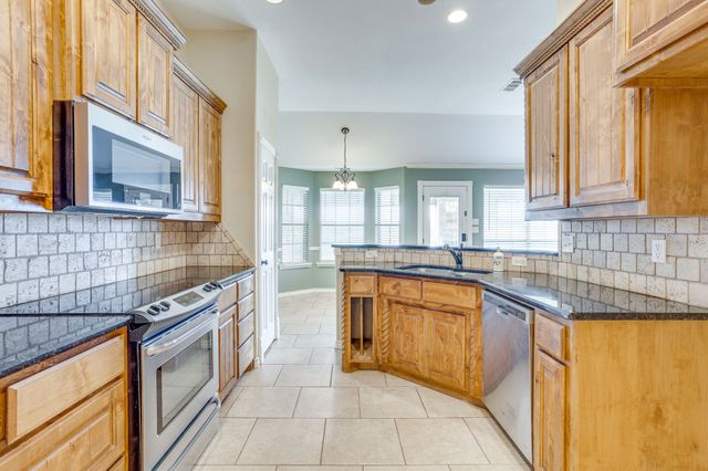155 Cornerstone Lane, Springtown, TX 76082