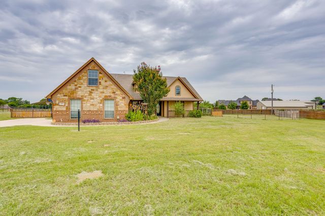 155 Cornerstone Lane, Springtown, TX 76082