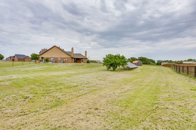 155 Cornerstone Lane, Springtown, TX 76082