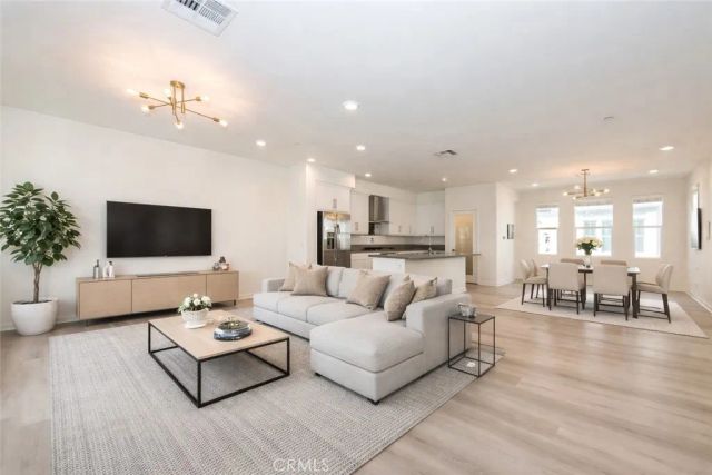 150 Fixie, Irvine, CA 92618