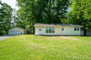 3530 11 Mile Road Ne, Algoma Twp, MI 49341