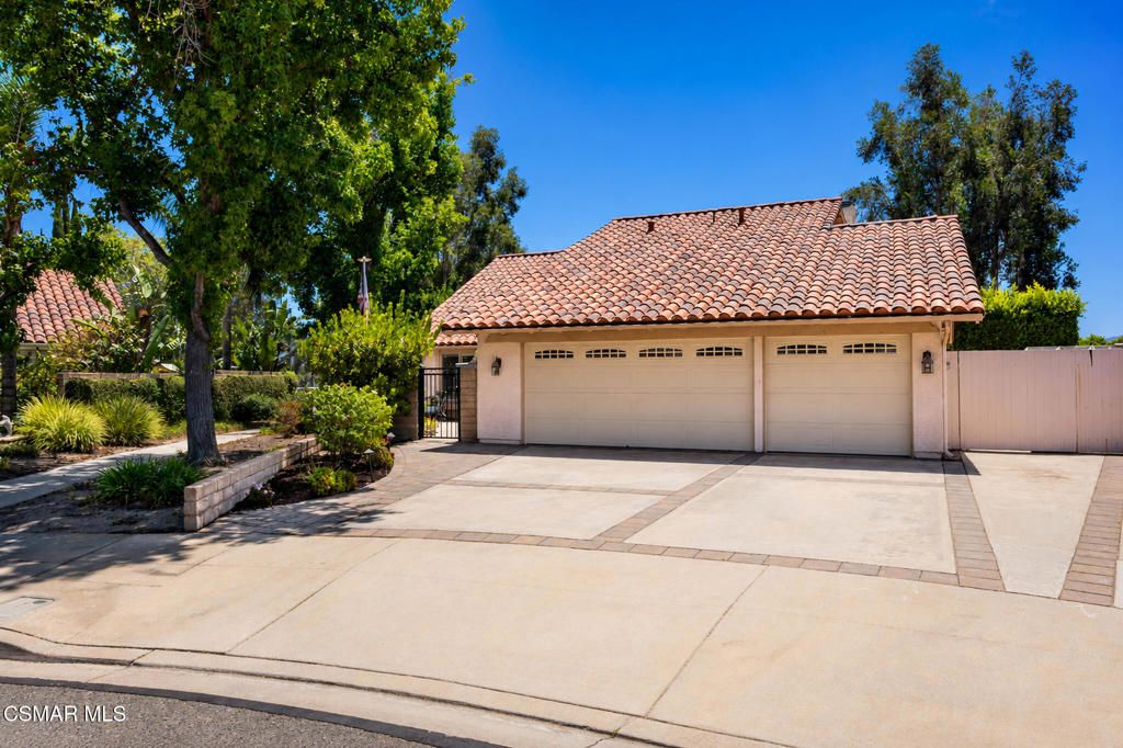 Image 1 of property listing at 3374 Onyx Circle, Simi Valley, CA 93063