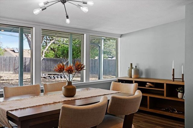 7006 Whispering Creek DR, Austin, TX 78736