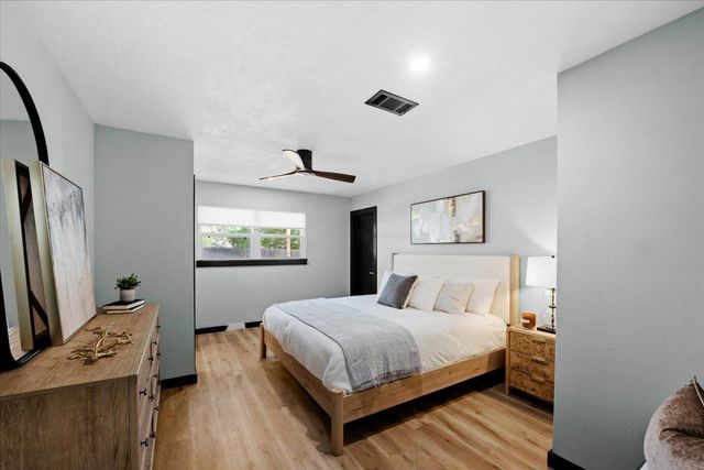 7006 Whispering Creek DR, Austin, TX 78736