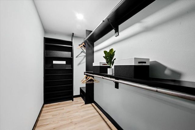 7006 Whispering Creek DR, Austin, TX 78736