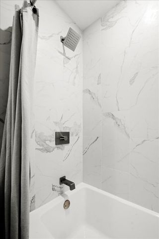 7006 Whispering Creek DR, Austin, TX 78736