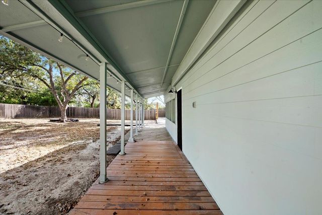 7006 Whispering Creek DR, Austin, TX 78736