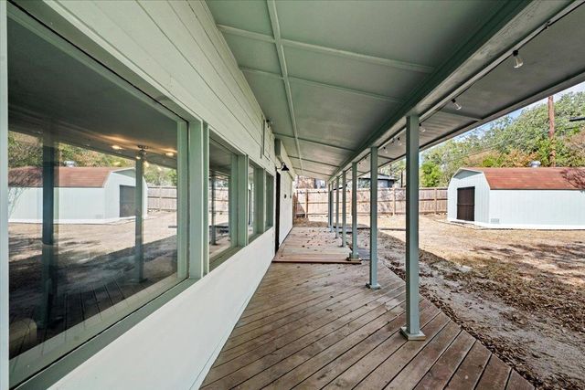 7006 Whispering Creek DR, Austin, TX 78736