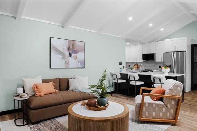 7006 Whispering Creek DR, Austin, TX 78736