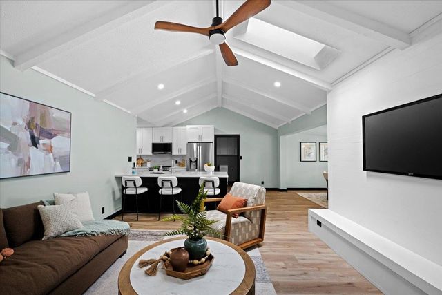 7006 Whispering Creek DR, Austin, TX 78736