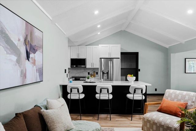 7006 Whispering Creek DR, Austin, TX 78736