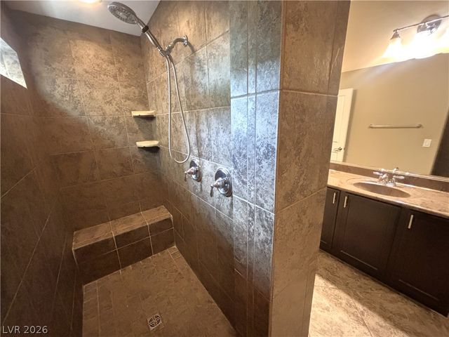 5704 Shadow Bend Drive, Las Vegas, NV 89135