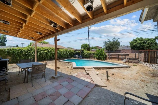 23817 Victory Boulevard, West Hills, CA 91307