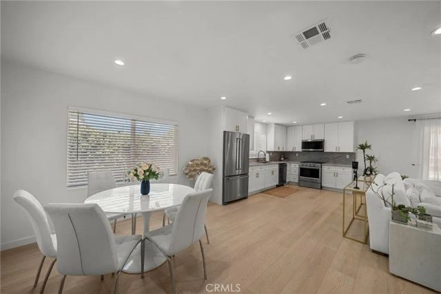 23817 Victory Boulevard, West Hills, CA 91307