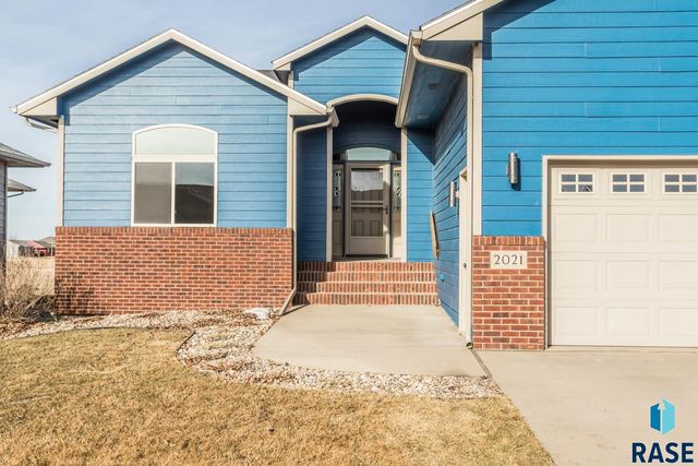 2021 S Haraldson Ave Avenue, Sioux Falls, SD 57106