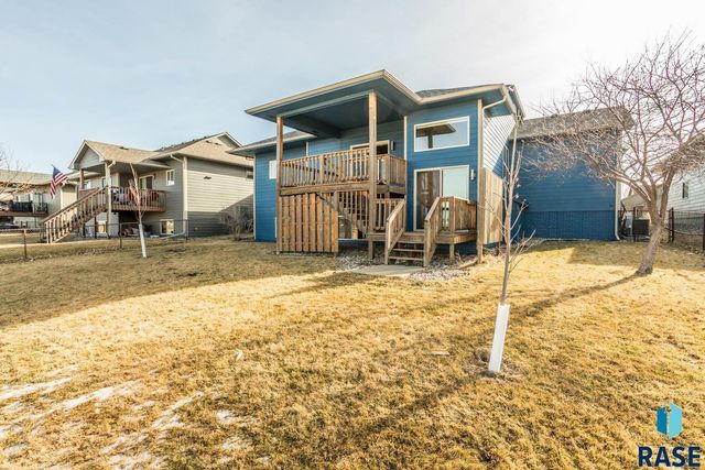 2021 S Haraldson Ave Avenue, Sioux Falls, SD 57106