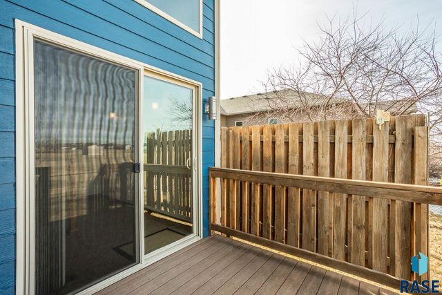 2021 S Haraldson Ave Avenue, Sioux Falls, SD 57106