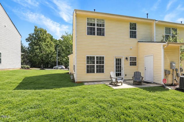 142 Cline Falls Drive, Holly Springs, NC 27540