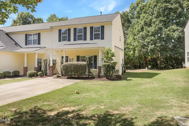 142 Cline Falls Drive, Holly Springs, NC 27540