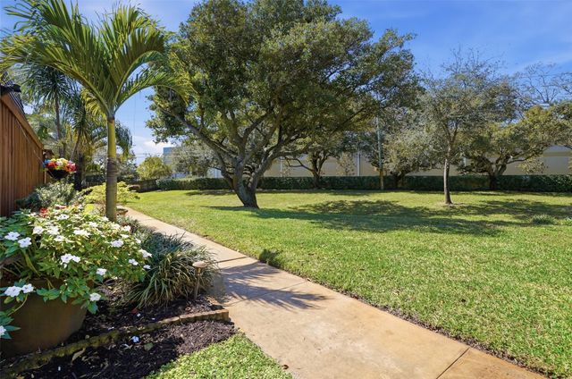 2734 SW 15th Street, Deerfield Beach, FL 33442