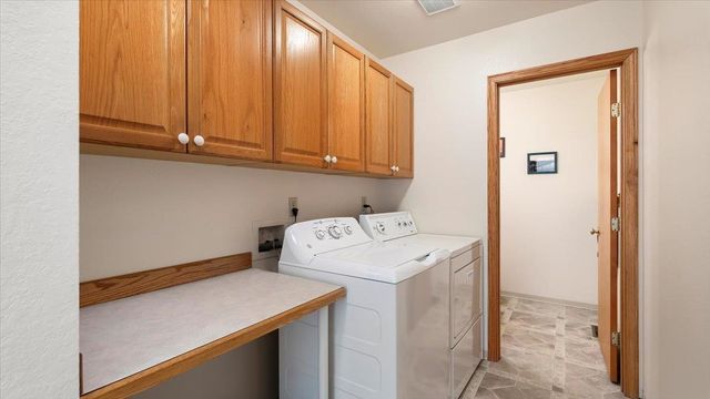 304 E Burk Rd, Colbert, WA 99005