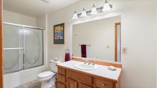 304 E Burk Rd, Colbert, WA 99005