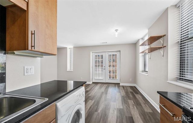 5696 Kingsbury Avenue 406, St Louis, MO 63112