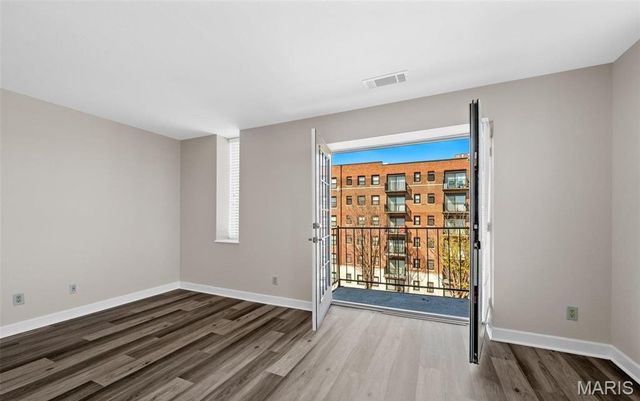 5696 Kingsbury Avenue 406, St Louis, MO 63112