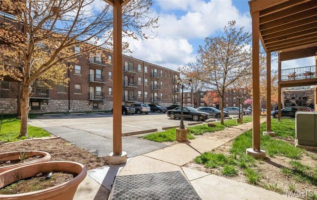 5696 Kingsbury Avenue 406, St Louis, MO 63112