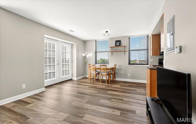 5696 Kingsbury Avenue 406, St Louis, MO 63112