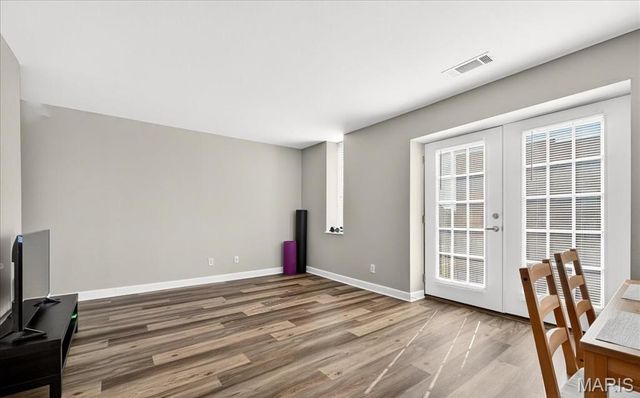 5696 Kingsbury Avenue 406, St Louis, MO 63112