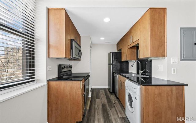 5696 Kingsbury Avenue 406, St Louis, MO 63112