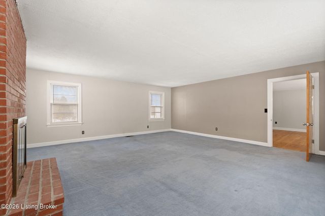 209 Clark Station Rd, Fisherville, KY 40023