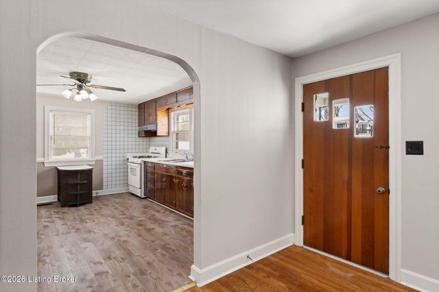 209 Clark Station Rd, Fisherville, KY 40023