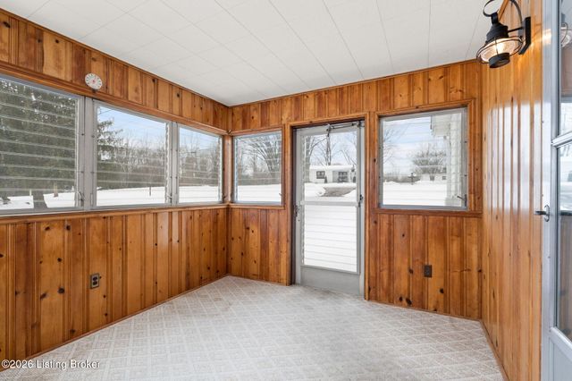 209 Clark Station Rd, Fisherville, KY 40023