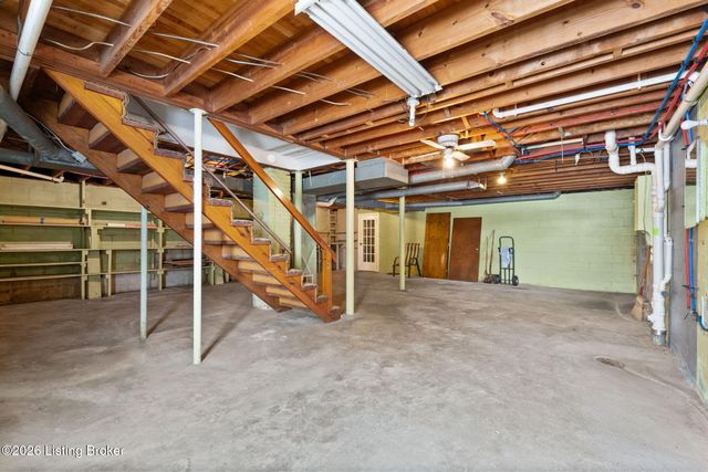 209 Clark Station Rd, Fisherville, KY 40023