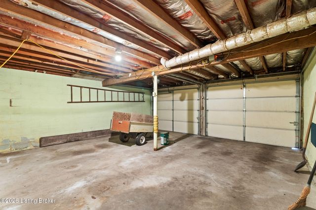 209 Clark Station Rd, Fisherville, KY 40023