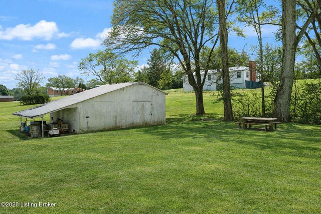 209 Clark Station Rd, Fisherville, KY 40023