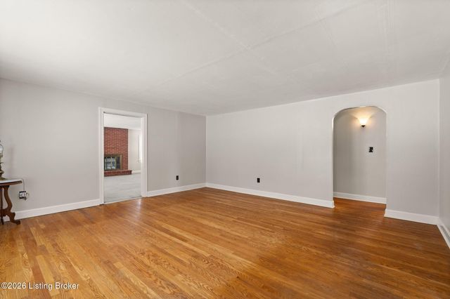 209 Clark Station Rd, Fisherville, KY 40023