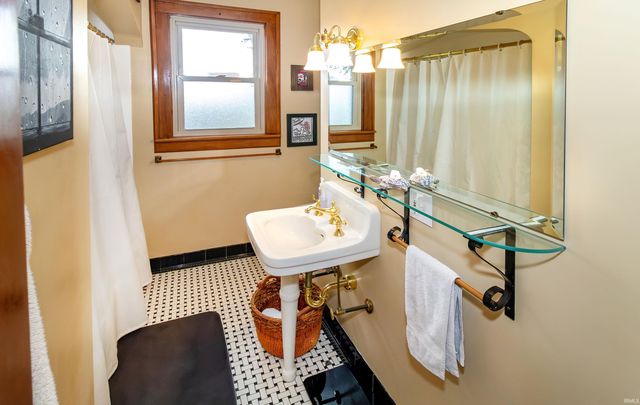 2622 Forest Avenue, Evansville, IN 47712