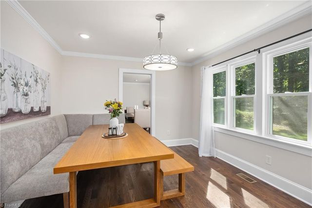 105 Cottonwood Drive, Jamestown, NC 27282