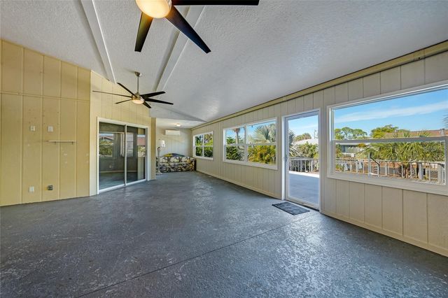 2136 PENNSYLVANIA AVENUE, Englewood, FL 34224