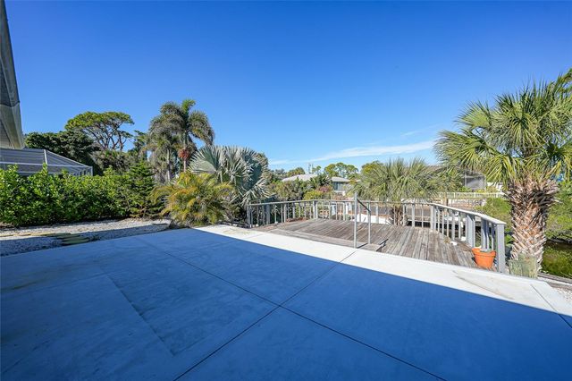 2136 PENNSYLVANIA AVENUE, Englewood, FL 34224