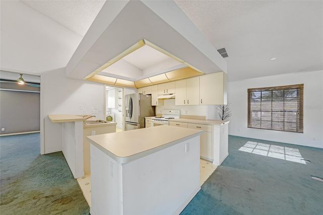 2136 PENNSYLVANIA AVENUE, Englewood, FL 34224