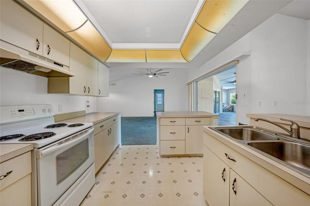 2136 PENNSYLVANIA AVENUE, Englewood, FL 34224