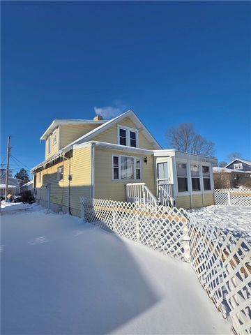 204 Fayette Ave, Oakdale, PA 15071